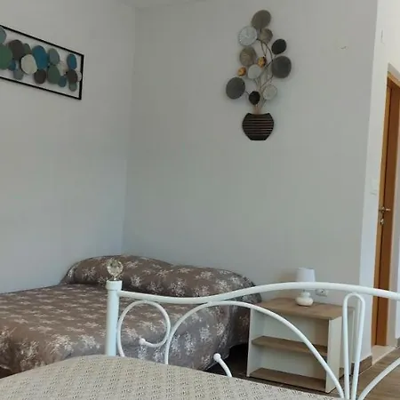 Palmira Apartament Ližnjan