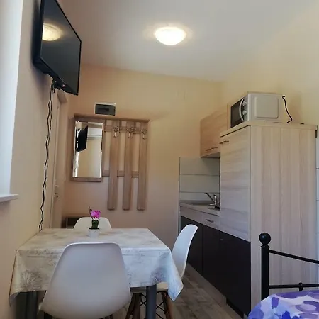 Palmira Apartament Ližnjan